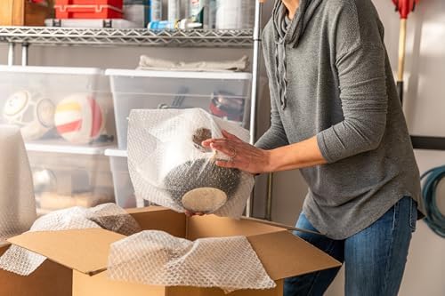 Duck Brand Small Bubble Cushioning Wrap for Fragile Moving & Shipping - 175 ft Packing Wrap for Extra Protection in Boxes & Mailers - Clear Roll, Moving Supplies, Perforated Every 12 in