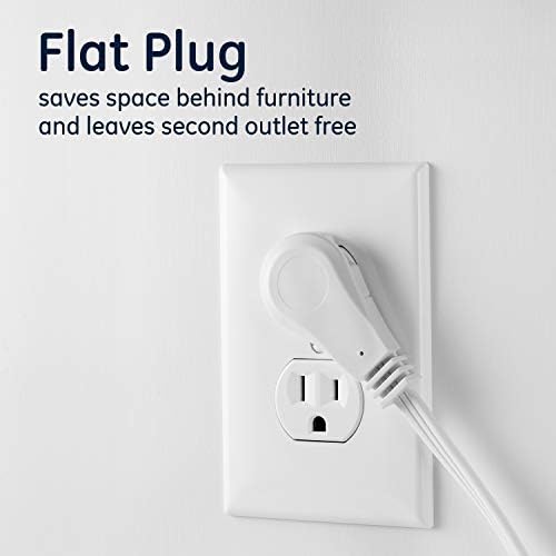 GE 3-Outlet Flat Extension Cord 8 Ft Grounded Extension Cord