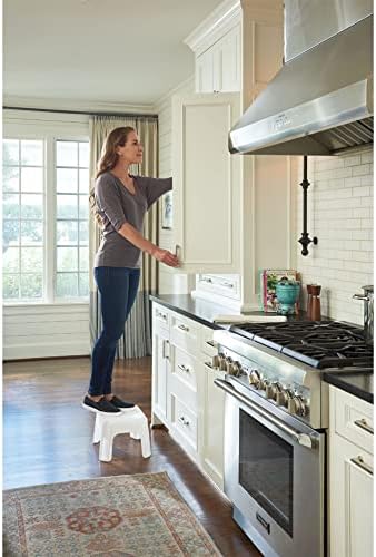 Rubbermaid Step Stool 9.5-Inch High White Plastic Small Single Step Stool for Kids/Adults in Home/Kitchen/Laundry/Garage/Bathroom