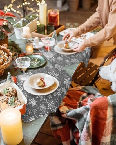 Christmas Placemats Set of 4, Grey White Snowflakes Pattern Heat Resistant Washable Table Place Mats Winter Cotton Table Linens Party Holiday Decor for Kitchen Dining Outdoor Indoor