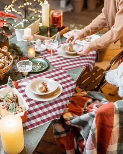 Christmas Placemats Set of 6, Rustic Burgundy White Buffalo Check Plaid Pattern Heat Resistant Washable Table Place Mats Farmhouse Table Linens Party Holiday Decor for Kitchen Dining Outdoor Indoor