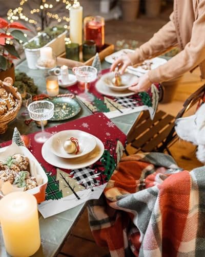 Red Merry Christmas Placemats Set of 4, Green Christmas Tree Heat Resistant Washable Table Place Mats White Snow Forest Winter Cotton Table Linens Party Holiday Decor For Kitchen Dining Outdoor Indoor