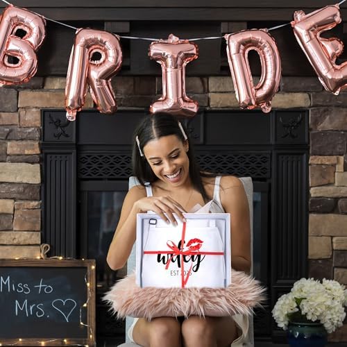 Prazoli Products Mr Mrs Apron Set - Engagement Gifts, Wedding & Bridal Shower Gifts for Couple (Hubby & Wifey Est: 2025, Standard)