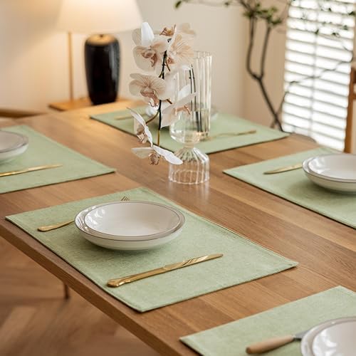 Demetex Green Placemat Set of 4 Washable Linen Textured Place Mats for Dinner Heat Resistant Sage Cloth Placemats Scratch Resistant Plate Mats for Dining Table Kitchen Summer, Green