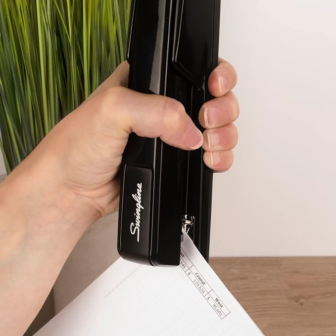Swingline 747 Classic Stapler, 30 Sheet Capacity, Jam Free, Metal, Black (74701)"