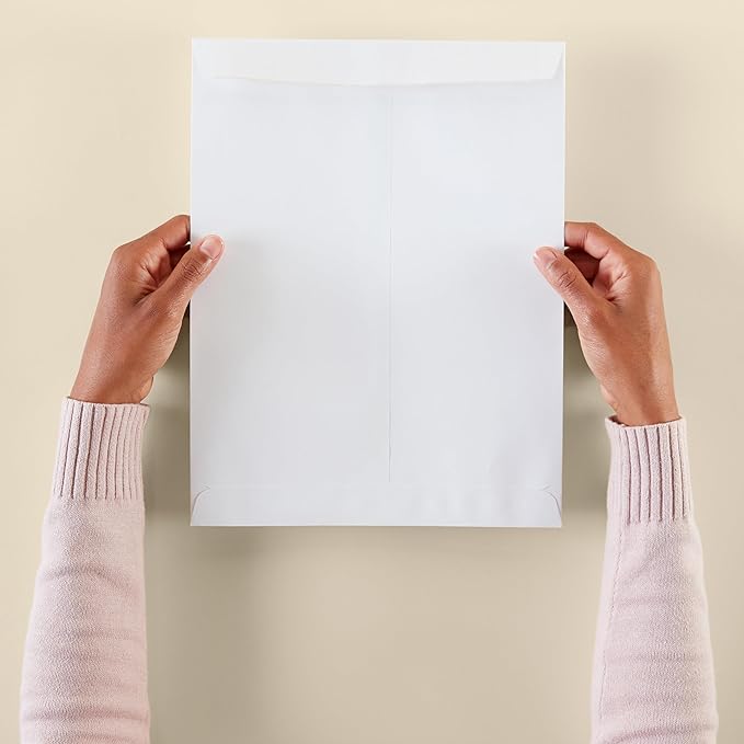 Amazon Basics Catalog Mailing Envelopes, Peel and Seal, 10 x 13 Inch, White, 200-Pack