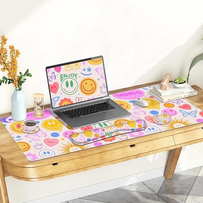 Large Gaming Mouse Pad Set, 4 in 1 Extended Keyboard Desk Mat with Wrist Rest, PC Computer Game Mousepad Set, Non-Slip Desk Pad Protector Easy Typing Pain Relief for Home Office I Hippie Smile