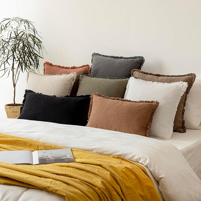 Foindtower Set of 2 Decorative Linen Fringe Throw Pillow Covers Cozy Boho Farmhouse Cushion Cover with Tassels Soft Accent Pillowcase for Couch Sofa Bed Living Room Home Decor, 16×16 Inch, Black