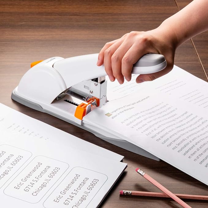 Amazon Basics Heavy-Duty Desktop Stapler, 130 Sheets High Capacity, Sturdy with Jammed Staple Remover Mechanism, 5/8" Staples, White