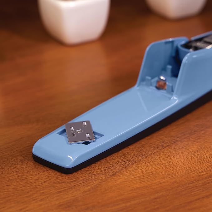 Swingline 747 Classic Stapler, 30 Sheet Capacity, Jam Free, Metal, Electric Blue (74708)