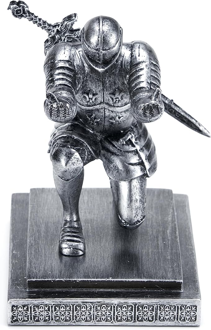 ThreeH Knight Pen Holder Magnetic Resin Ornaments Desk Decoration Home Decoration Pen Organizer