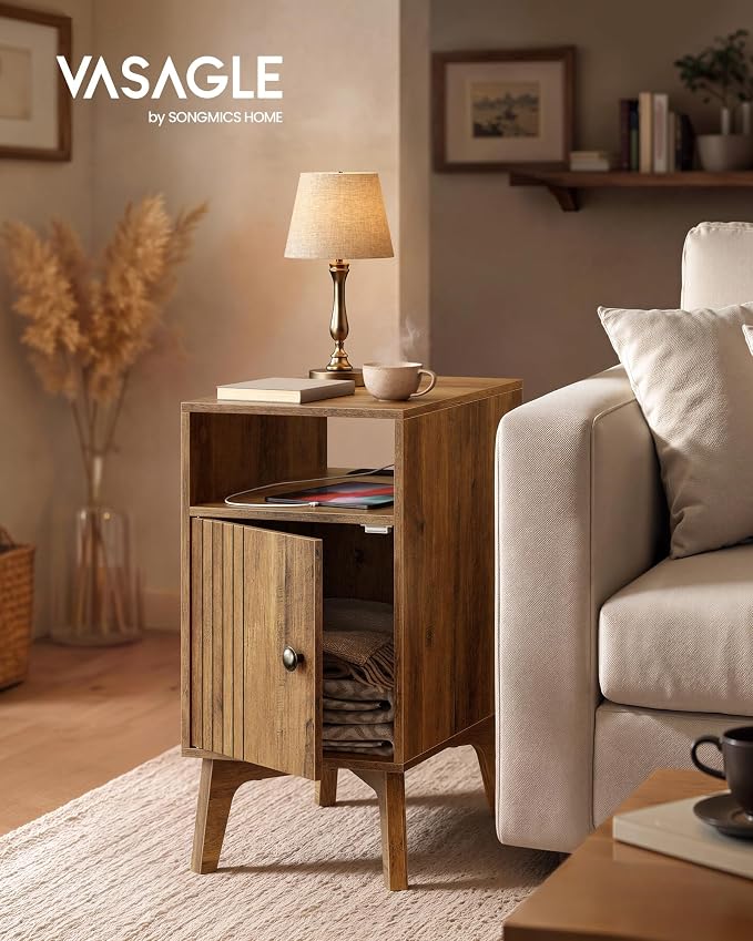 VASAGLE End Table with Charging Station, Narrow Side Table, Nightstand | Tapered Legs, Curved Transitions, for Small Spaces, Living Room, Bedroom, Honey Brown, MAEZO Collection ULET329K101S