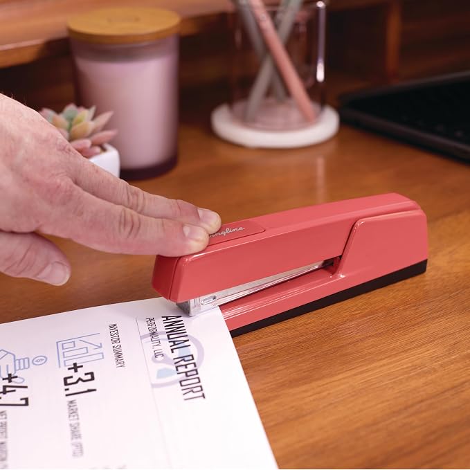 Swingline Stapler, 30 Sheet Capacity, 747 Classic Desktop Stapler, Jam Free, Metal, Rose Clay (74718)