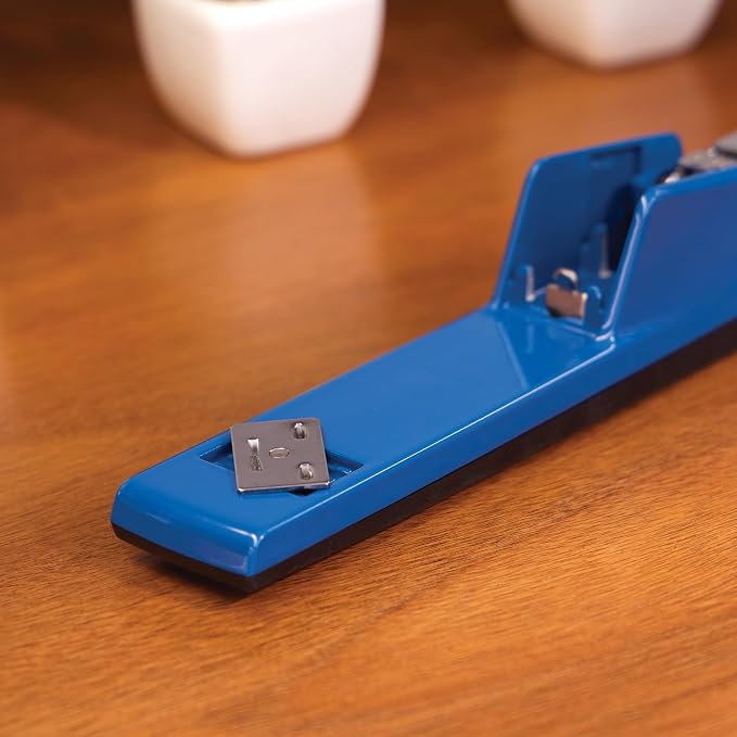 Swingline Stapler, 30 Sheet Capacity, 747 Classic Desktop Stapler, Jam Free, Metal, True Blue (74724)