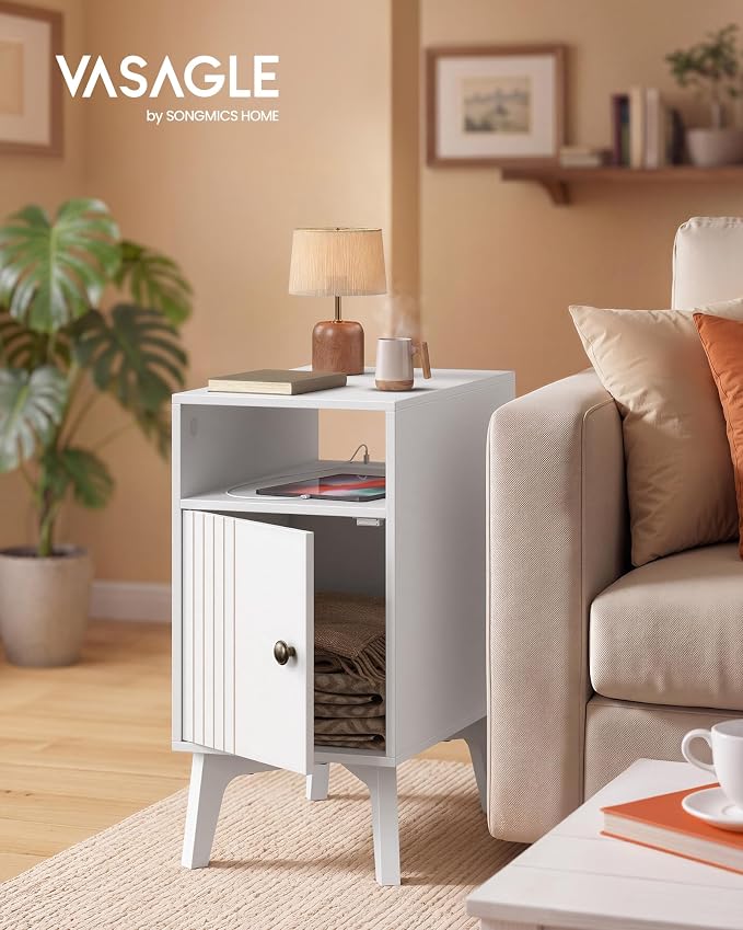 VASAGLE End Table with Charging Station, Narrow Side Table, Nightstand | Tapered Legs, Curved Transitions, for Small Spaces, Living Room, Bedroom, Cloud White, MAEZO Collection ULET329W101S