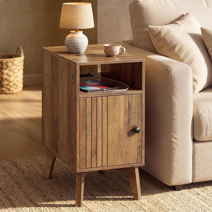VASAGLE End Table with Charging Station, Narrow Side Table, Nightstand | Tapered Legs, Curved Transitions, for Small Spaces, Living Room, Bedroom, Honey Brown, MAEZO Collection ULET329K101S