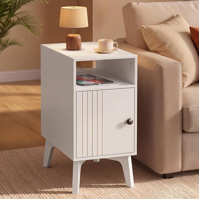 VASAGLE End Table with Charging Station, Narrow Side Table, Nightstand | Tapered Legs, Curved Transitions, for Small Spaces, Living Room, Bedroom, Cloud White, MAEZO Collection ULET329W101S