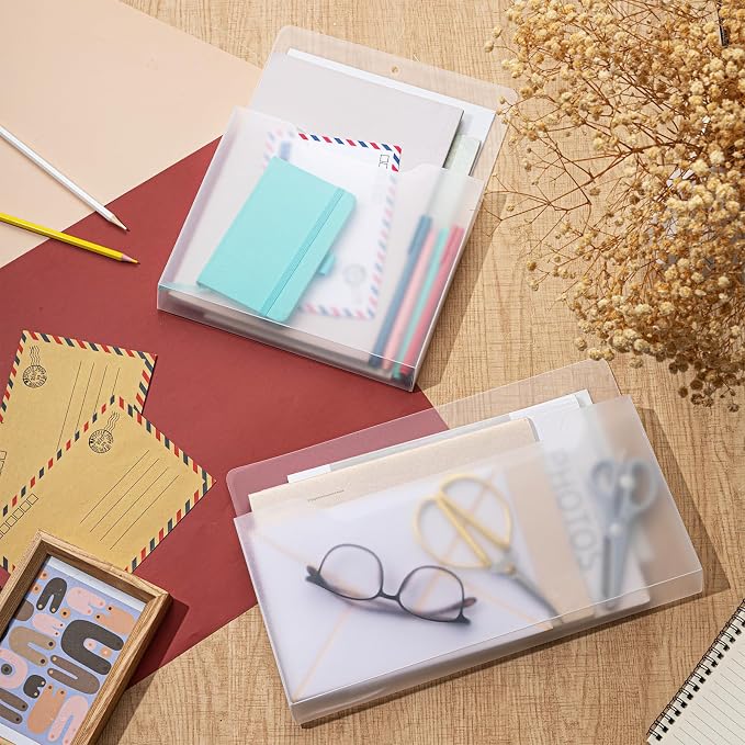 Feifeiya 2 Pcs Magnetic File Folder Wall Hanging Holder Large Pocket Paper Magazine Mail Organizer for Refrigerator Classroom Locker Whiteboard(Mixed,Clear,13.8 x 8.3 Inches,12.2 x 9.4 Inches)